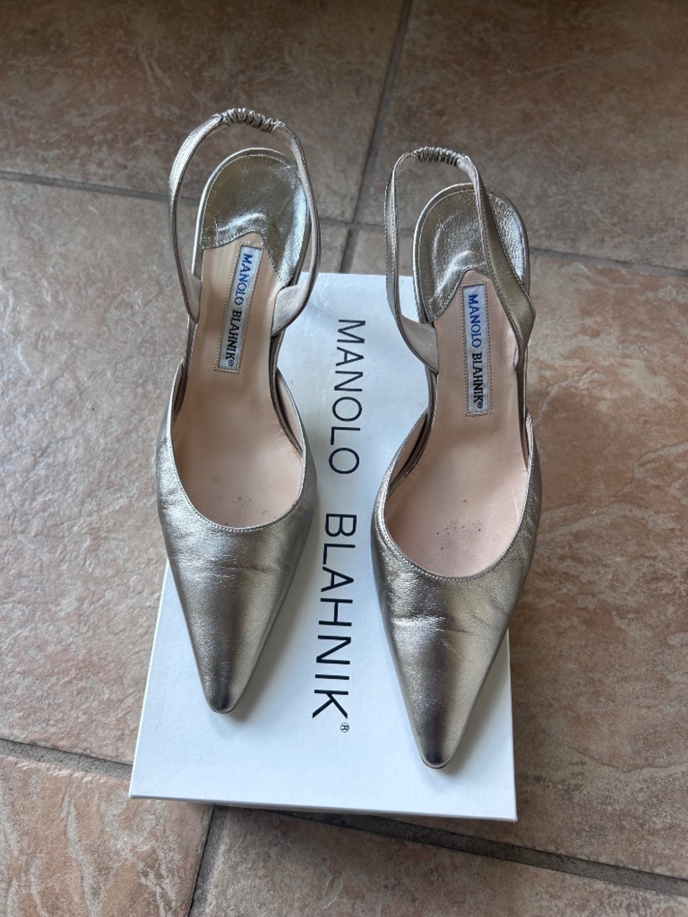 Manolo Blahnik Carolyne Napa Alba Slingback Pumps size 38